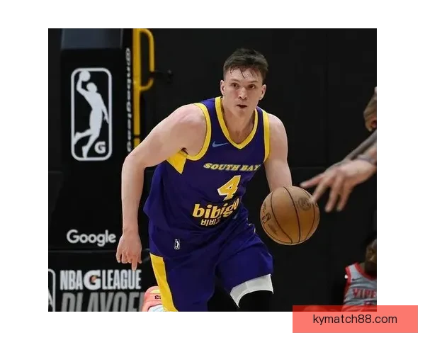 南湾湖人大胜毒蛇挺进西决 克内克特砍下24分13篮板成胜负关键